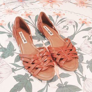 American Eagle slip-on sandals